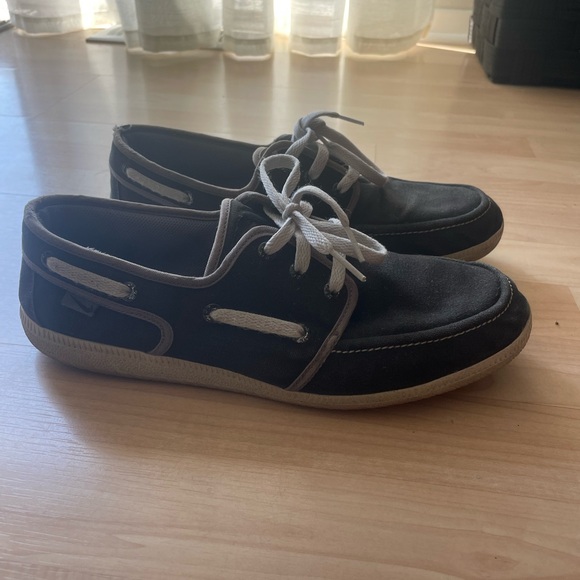 Nike shoes - Picture 2 of 5